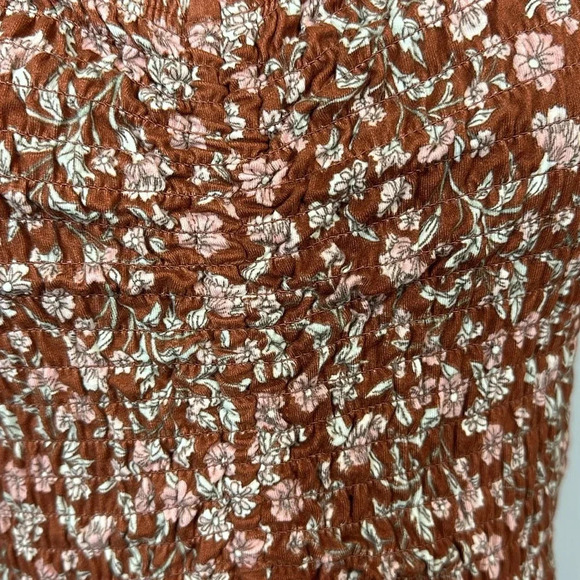 Ruched front/back floral puff sleeve knit adjustable front elasticized waist - Picture 3 of 7